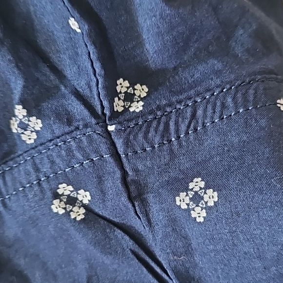 St. John's Bay Navy and White Patterned Long Sleeve Button Down Blouse - Picture 10 of 13